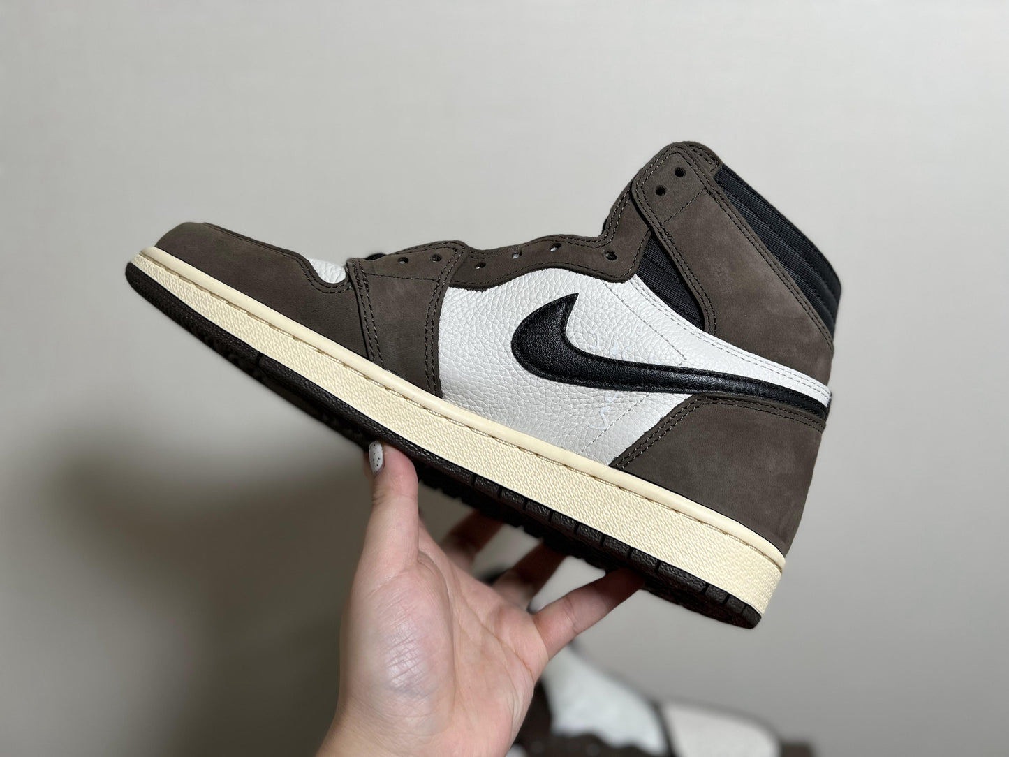 Jordan 1 Retro High Travis Scott Mocha