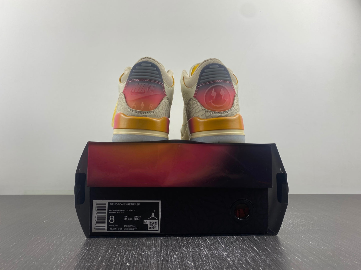 Jordan 3 Retro SP J Balvin Medellín Sunset