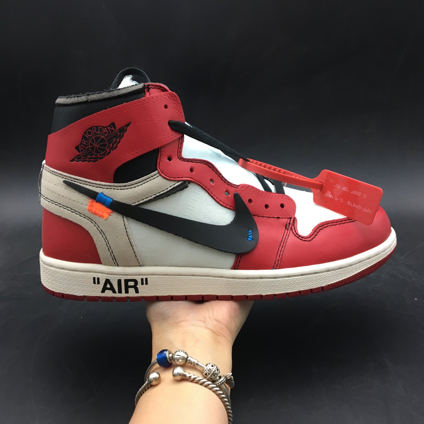 Jordan 1 Retro High Off-White Chicago