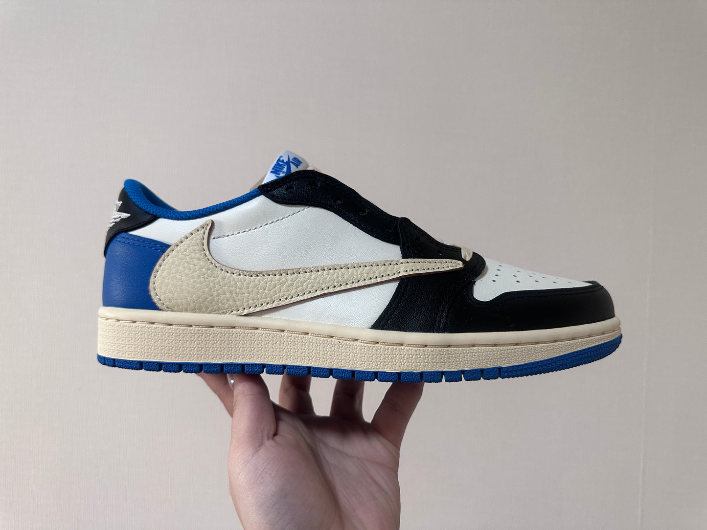 Jordan 1 Retro Low Fragment x Travis Scott