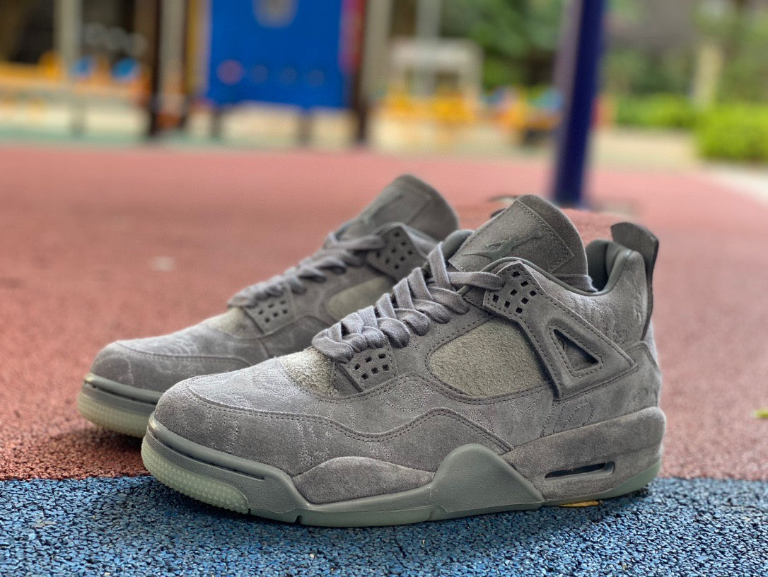 Jordan Retro 4 Kaws