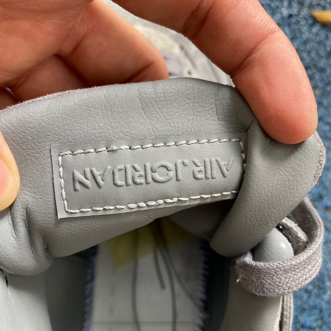 Jordan Retro 4 Kaws