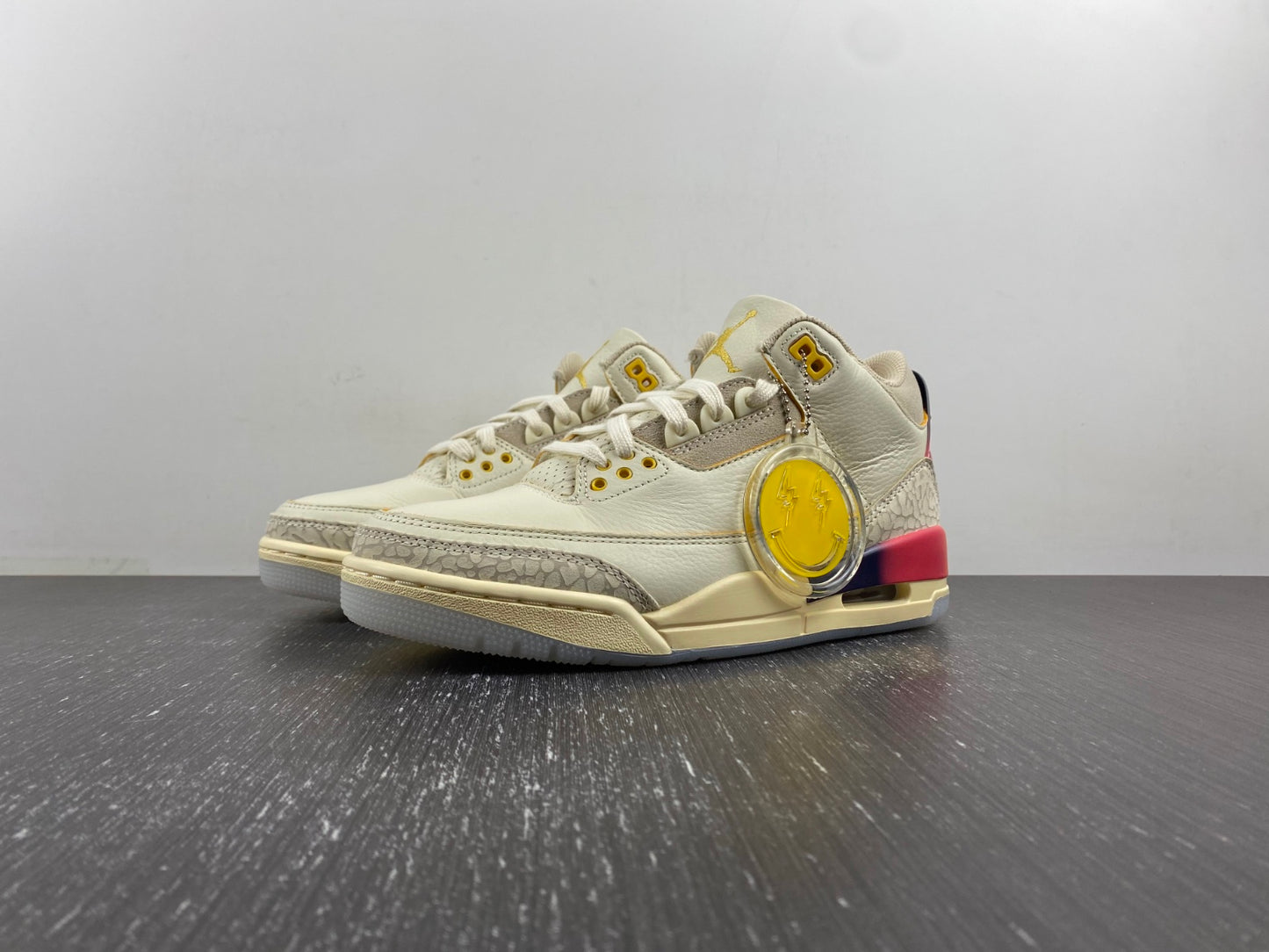 Jordan 3 Retro SP J Balvin Medellín Sunset