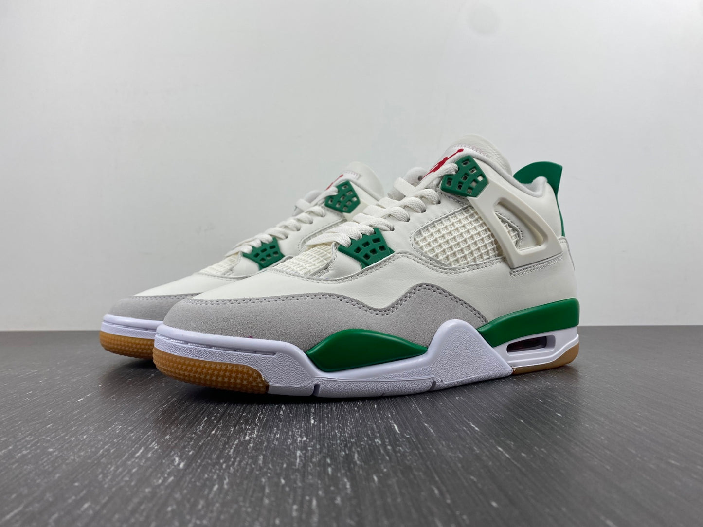 Jordan Retro 4 Sb Pine Green