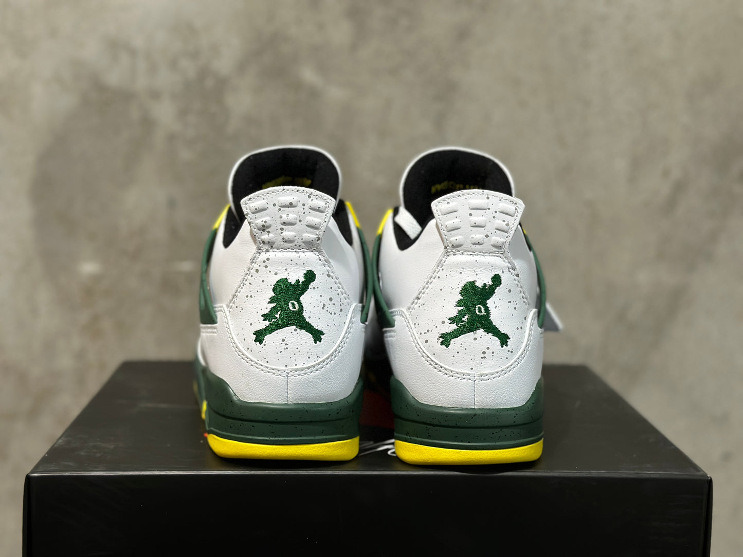 Jordan 4 Retro Oregon Ducks Duckman