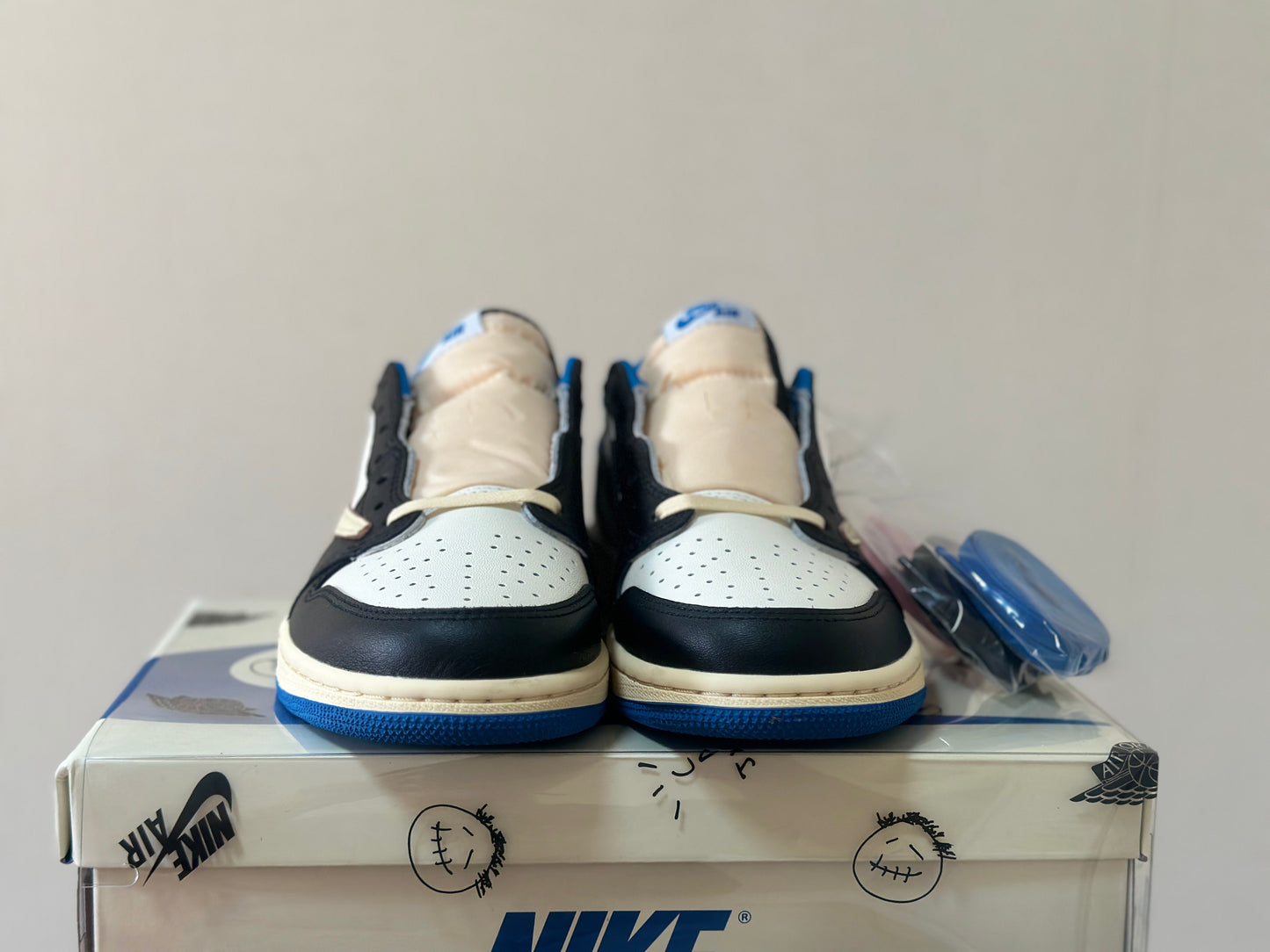 Jordan 1 Retro Low Fragment x Travis Scott