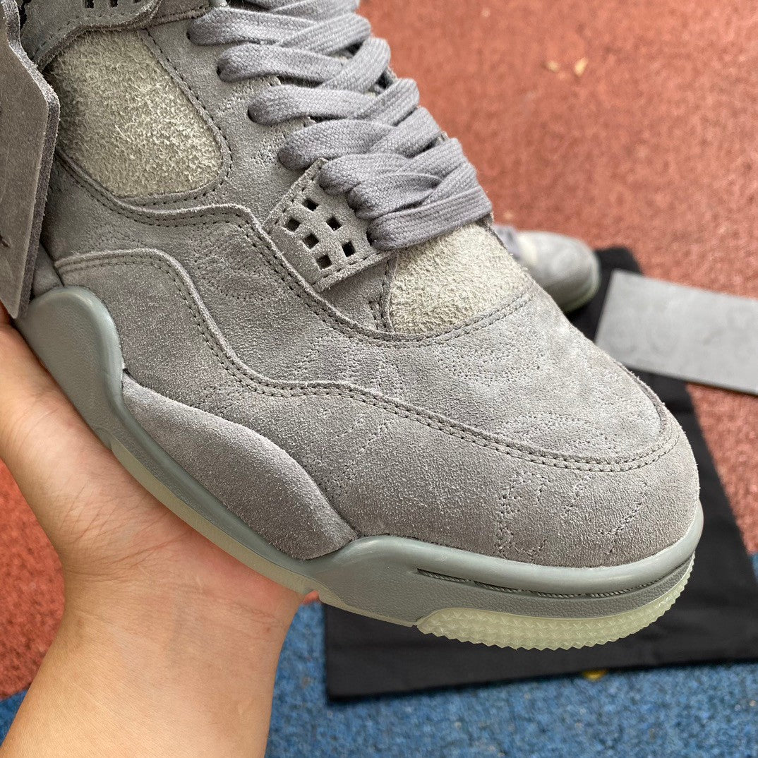 Jordan Retro 4 Kaws