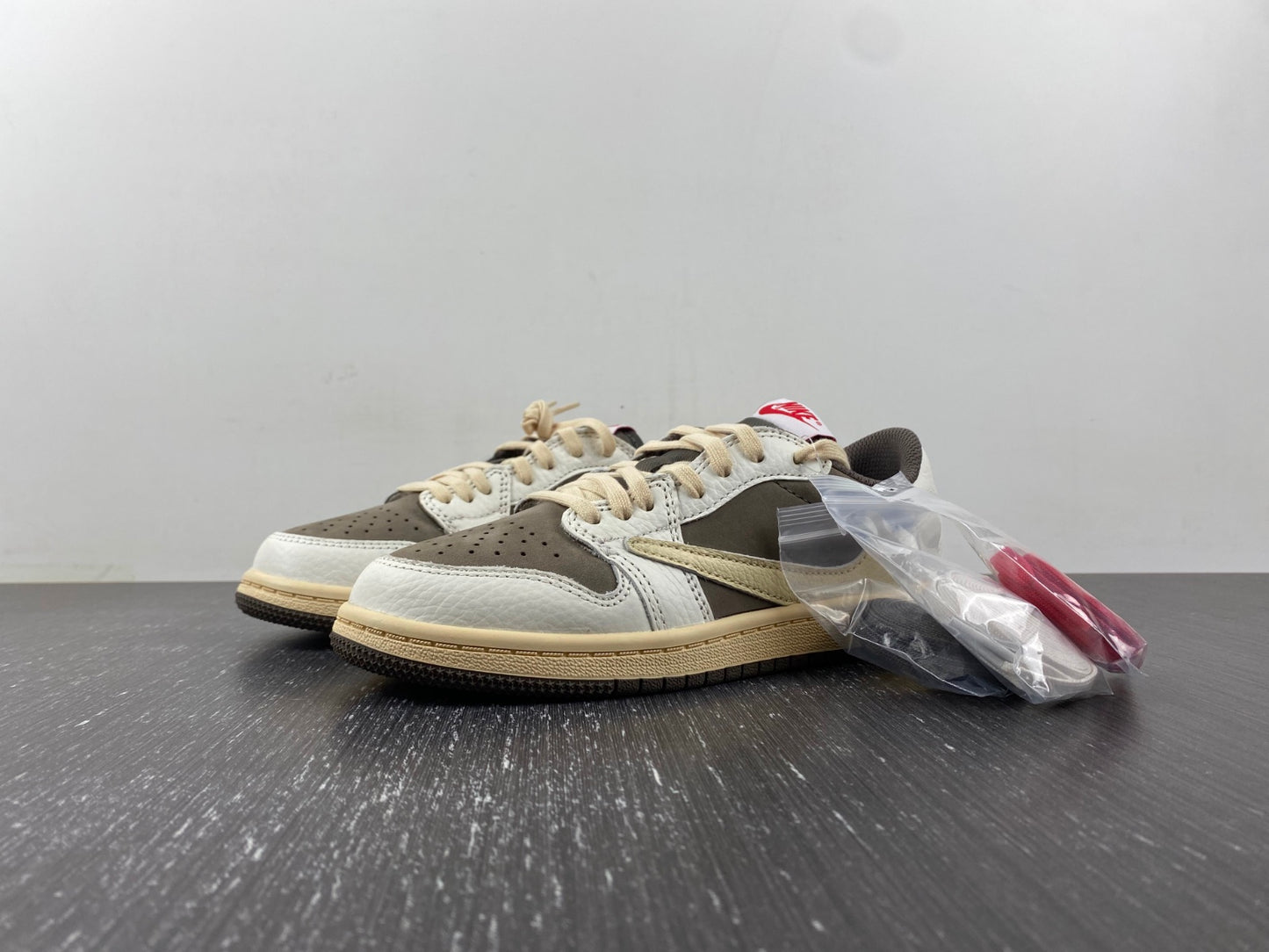 Jordan 1 Retro Low Travis Scott Reverse Mocha