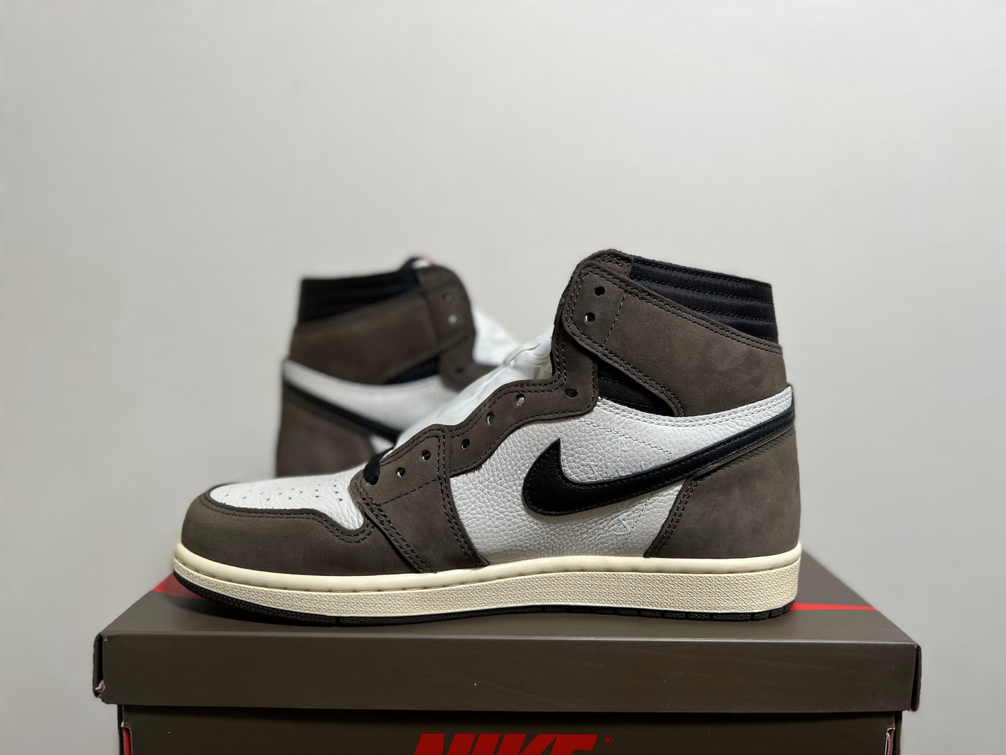 Jordan 1 Retro High Travis Scott Mocha